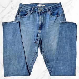 Levi’s Women’s 721 High Rise Skinny Jeans size 28 (Lapis Air)